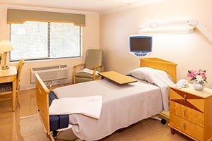 A residents room at Willow Springs